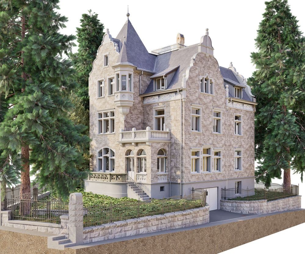 Historische Villa aus Stein mit Türmen und vielen Fenstern, umgeben von hohen Tannen, auf eingezäuntem Grundstück.